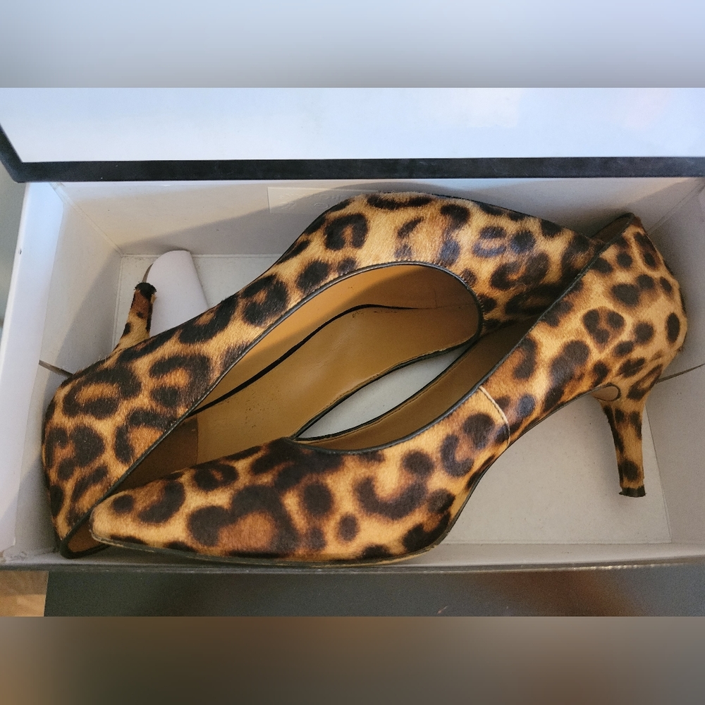 NINE WEST Leopard calf hair pointy shoes
